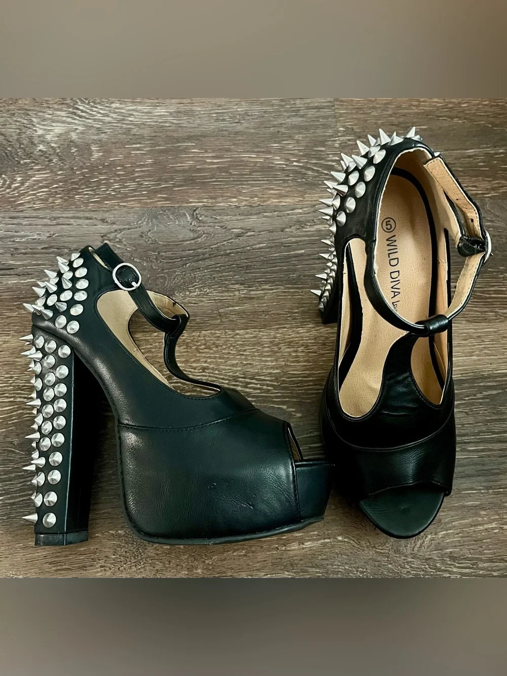 Brand New Wild Diva Black Spiked Platform Heels Size 5